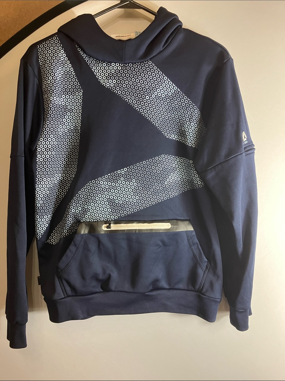 Reebok Men's Navy Crewneck Sweatshirt with White Pattern